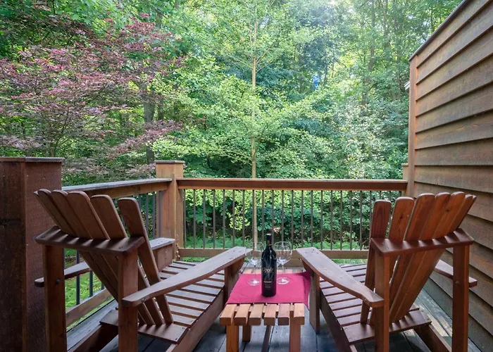 Pigeon Creek Inn - Adults Only