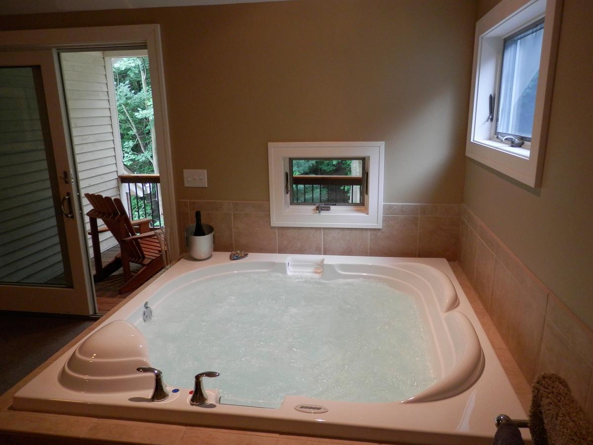 Pigeon Creek - Adults Only Couette-café Holland